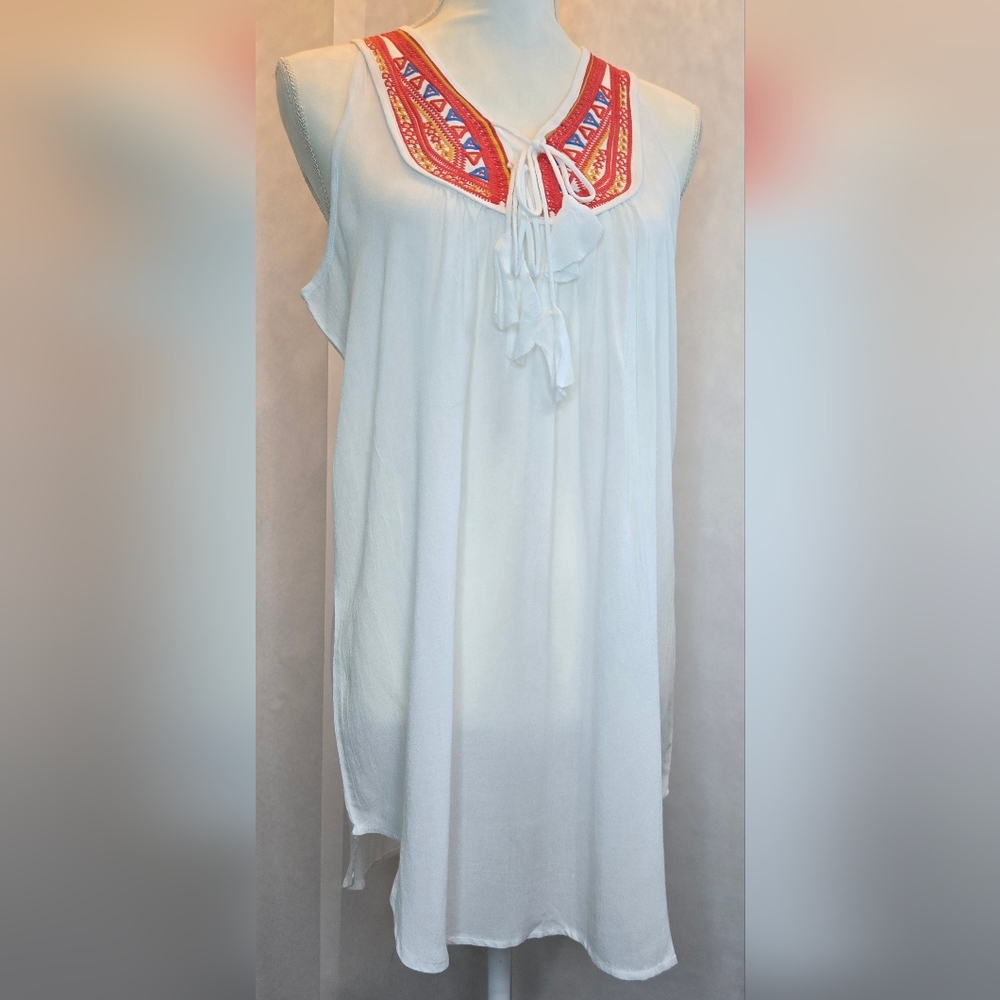 Papillon Size M White Sleeveless Top